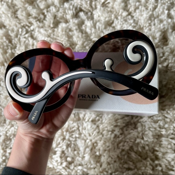 PRADA Minimal Baroque Round Tortoise Sunglasses - Picture 3 of 13